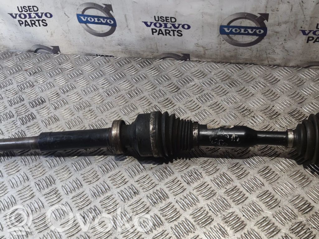 Volvo XC60 Priekinis pusašis 