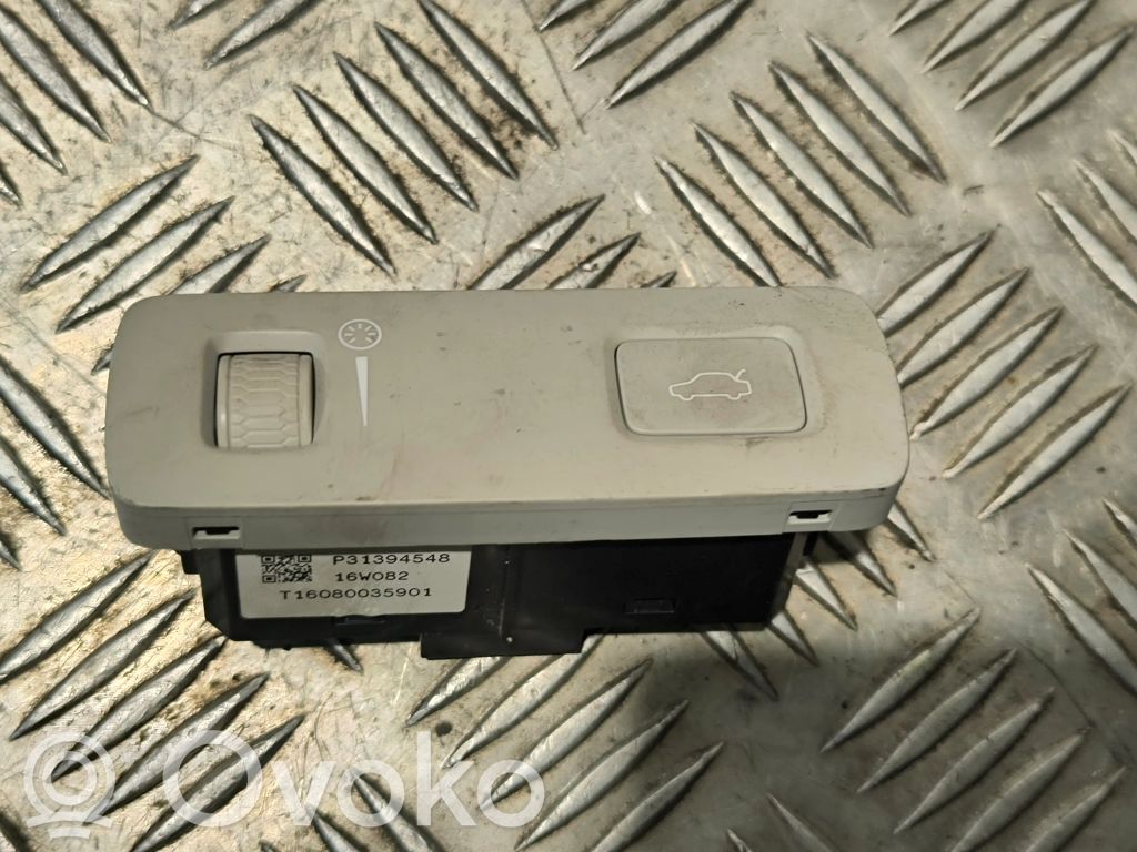 Volvo XC90 Tailgate/boot open switch button 