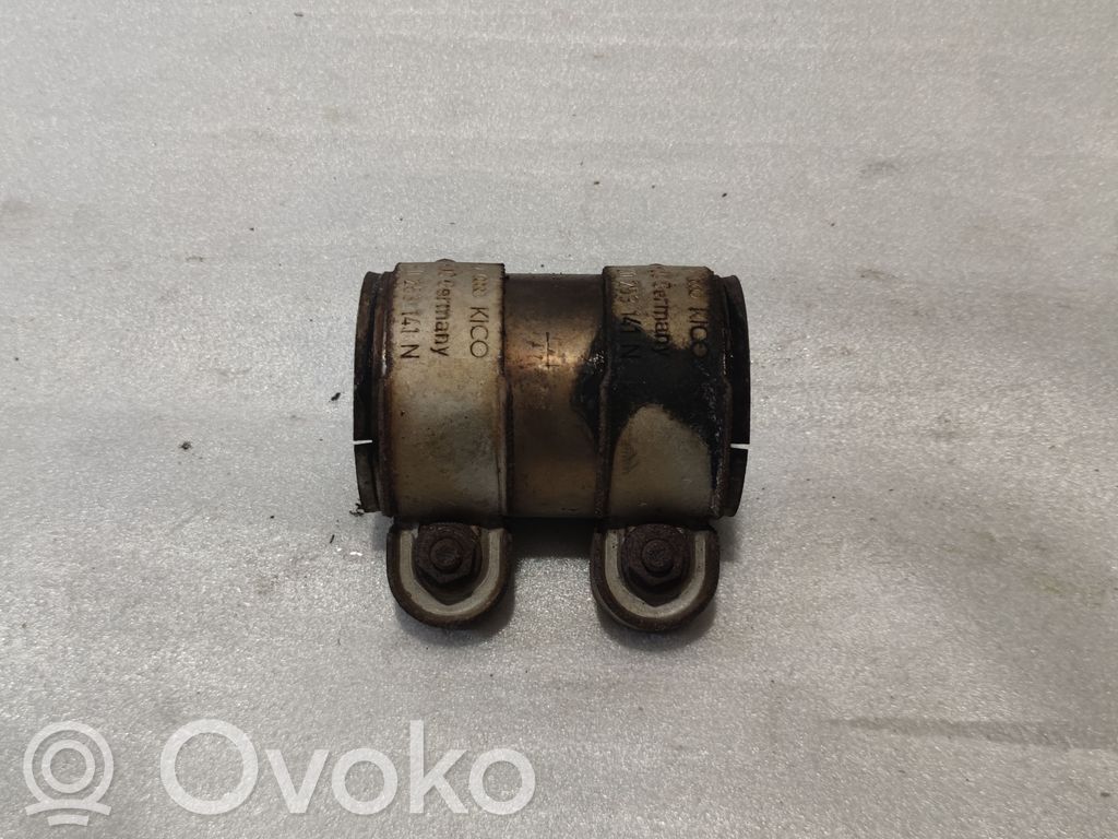 Audi A6 S6 C7 4G Zacisk obejmy rury tłumika 