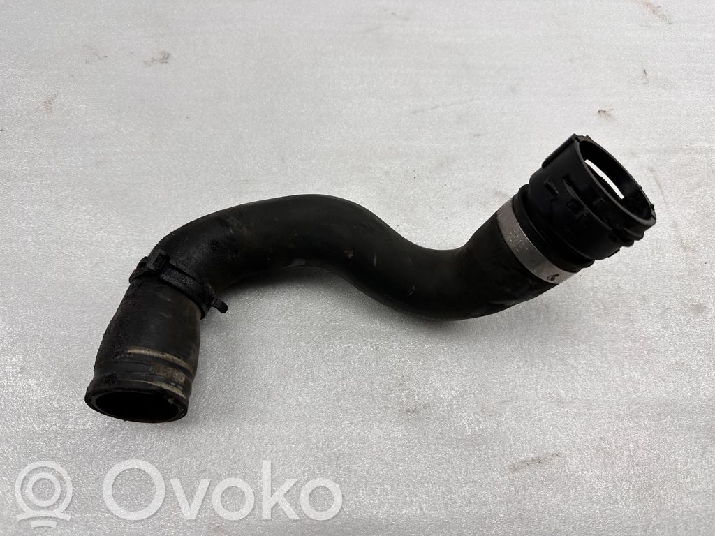 Audi Q7 4M Tubo flessibile del liquido di raffreddamento del motore 