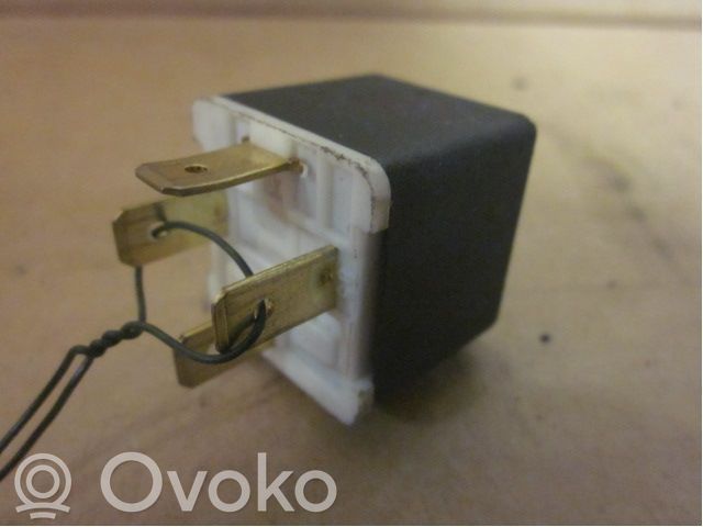 Saab 900 Other relay 