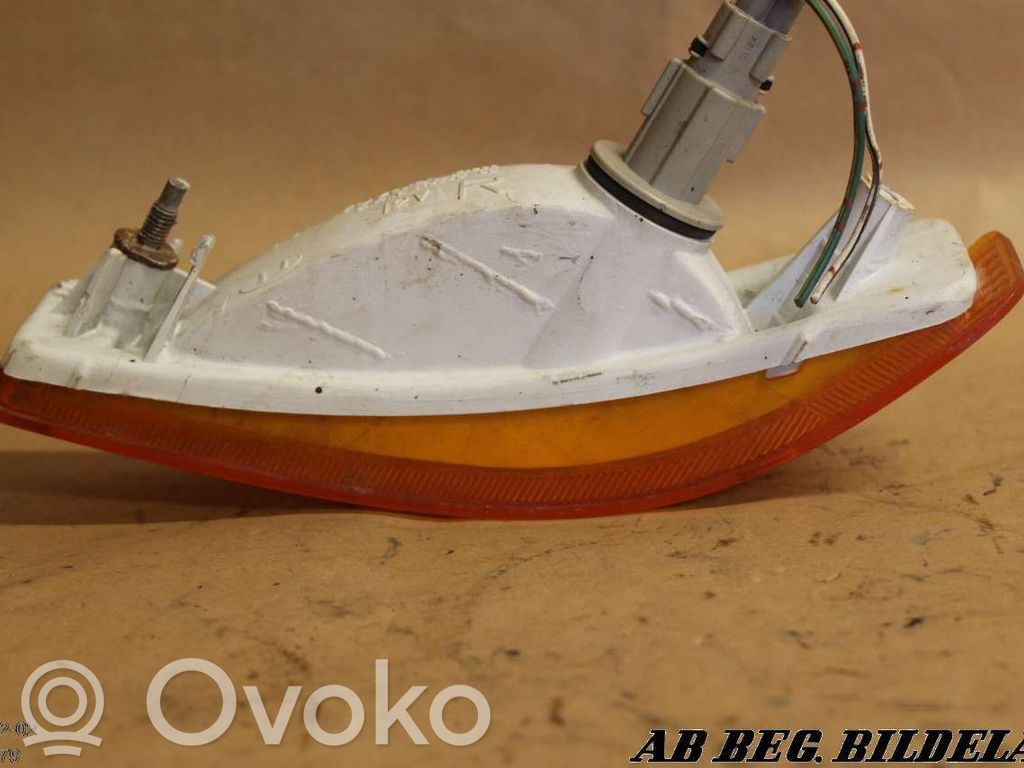 Toyota Corolla E90 Front indicator light 