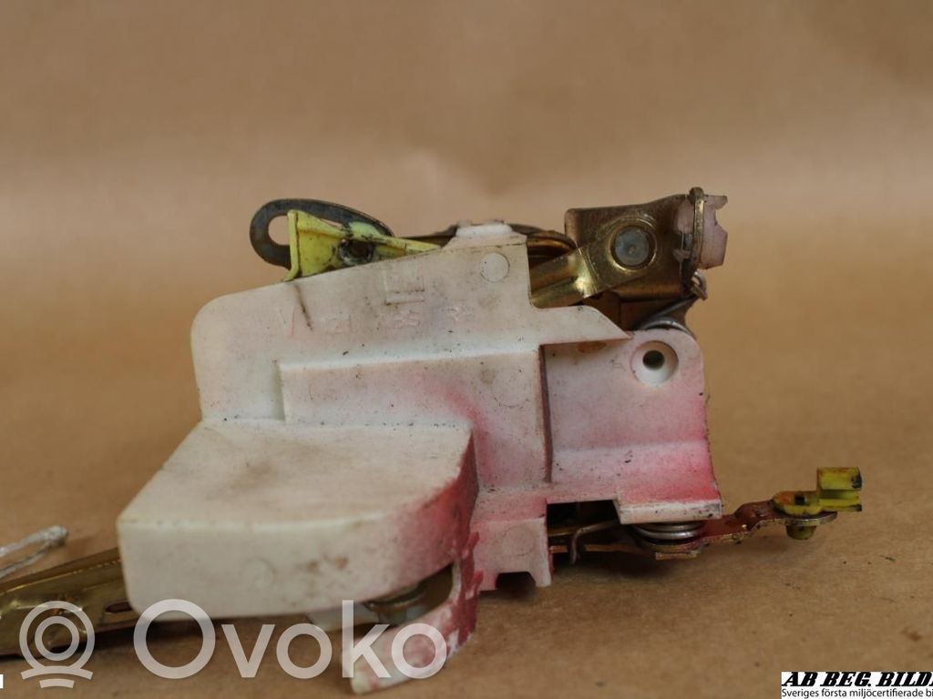 Saab 900 Priekšpusē slēdzene 