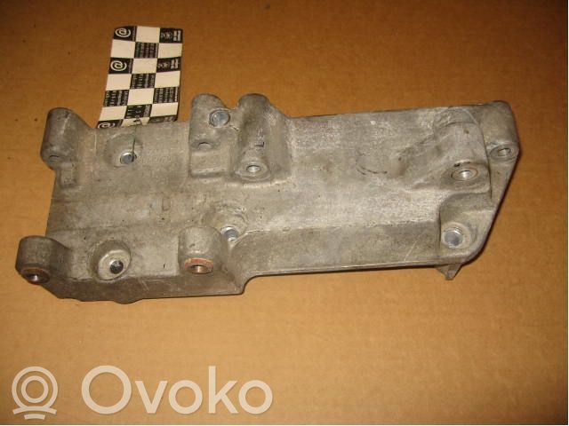 Volvo S70  V70  V70 XC Generator/alternator bracket 