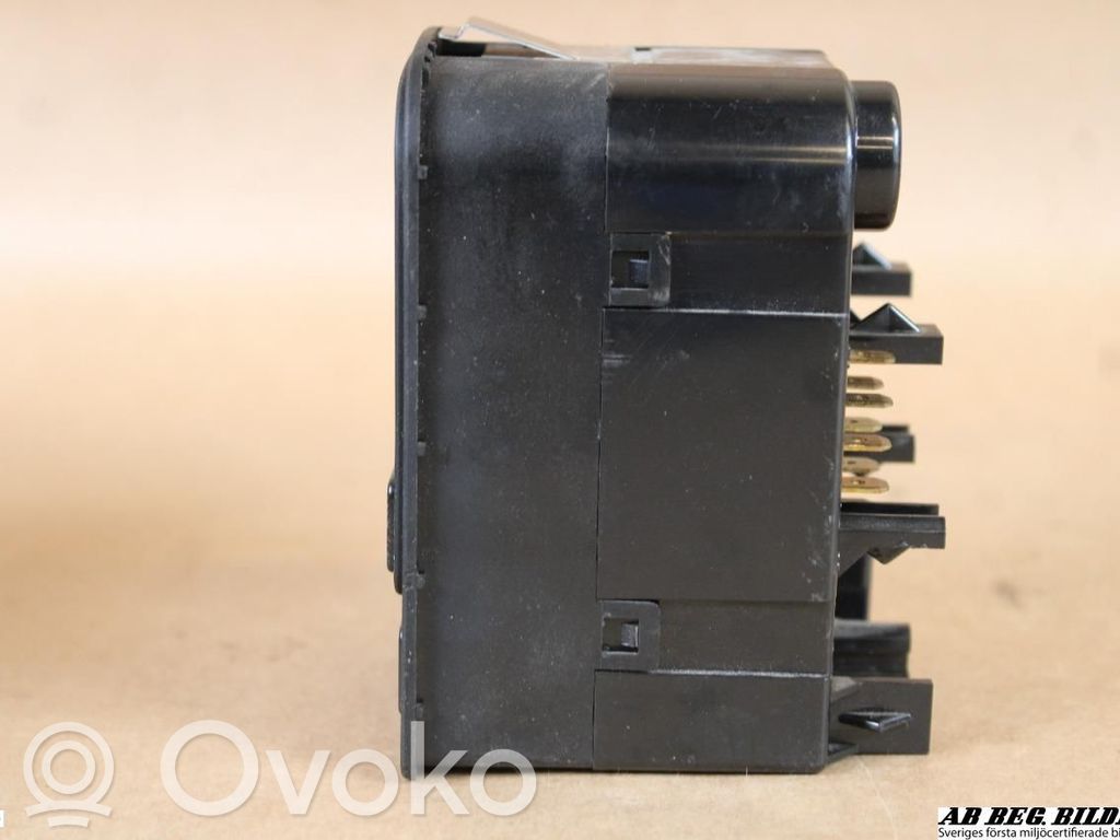 Saab 9000 CS Clock 