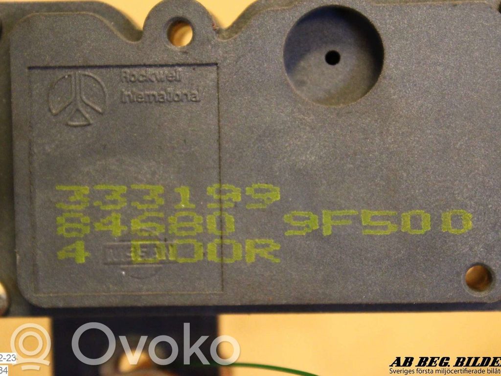 Nissan Primera Serratura portiera di carico 