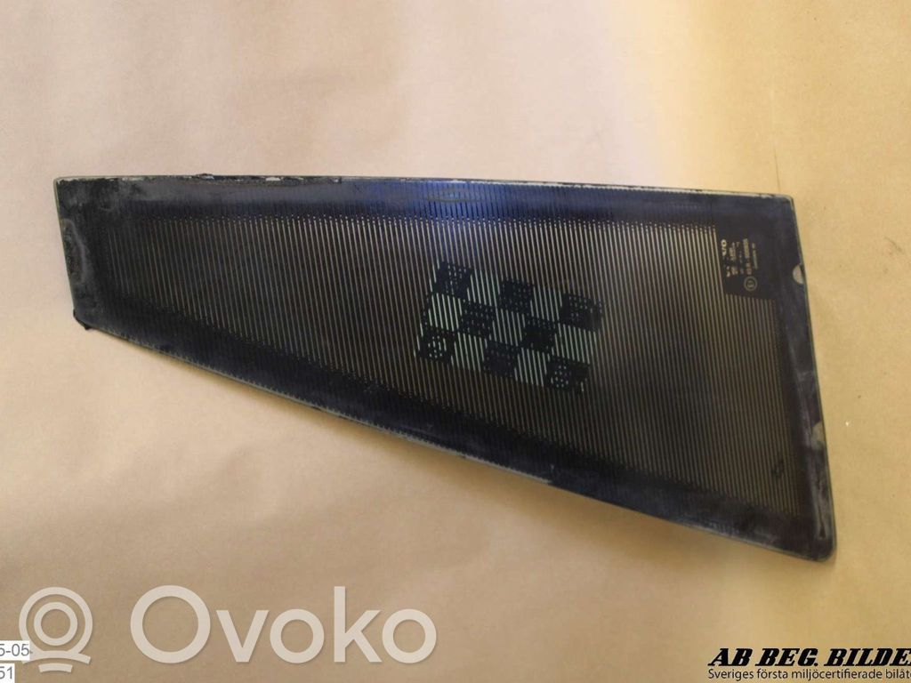 Rear side window