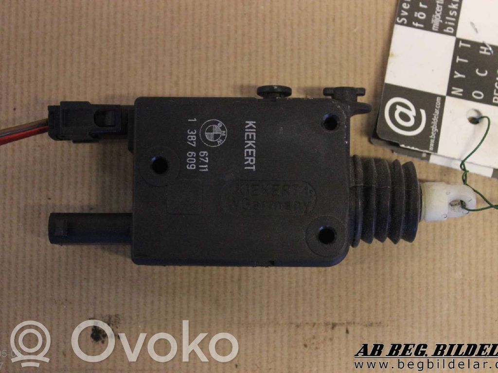 BMW 3 E36 Loading door lock 