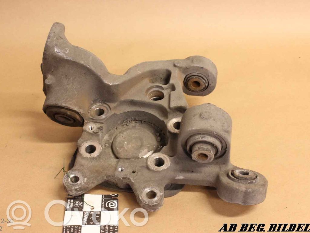 Cubo de rueda delantera   30666557