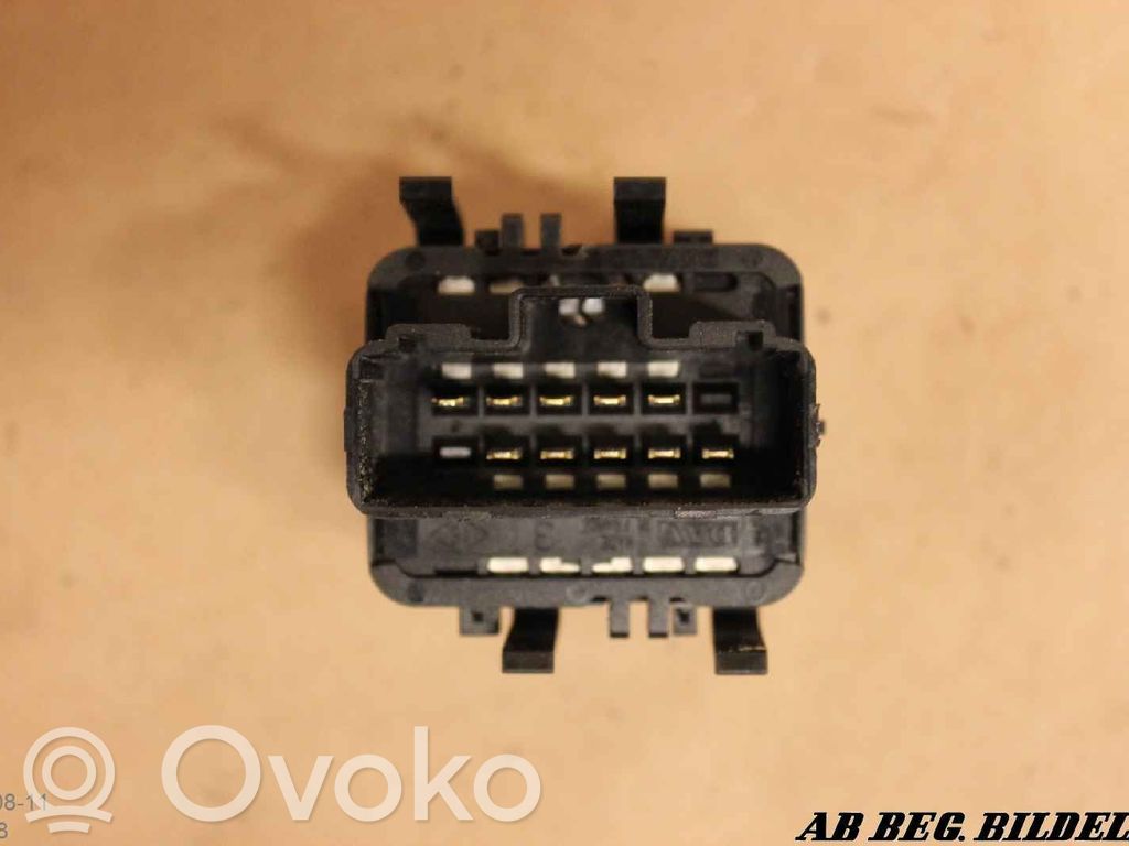 Electric window control switch   060045B
