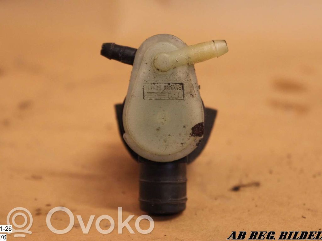 Windscreen/windshield washer pump   93BB17K624BA