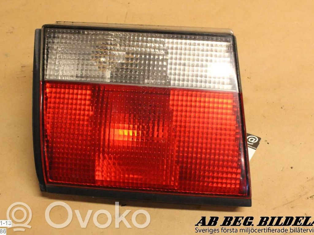 Tailgate rear/tail lights