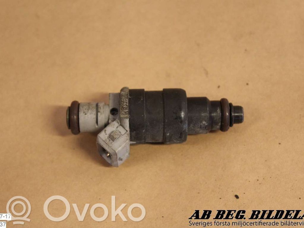 Inyector de combustible   078133551N