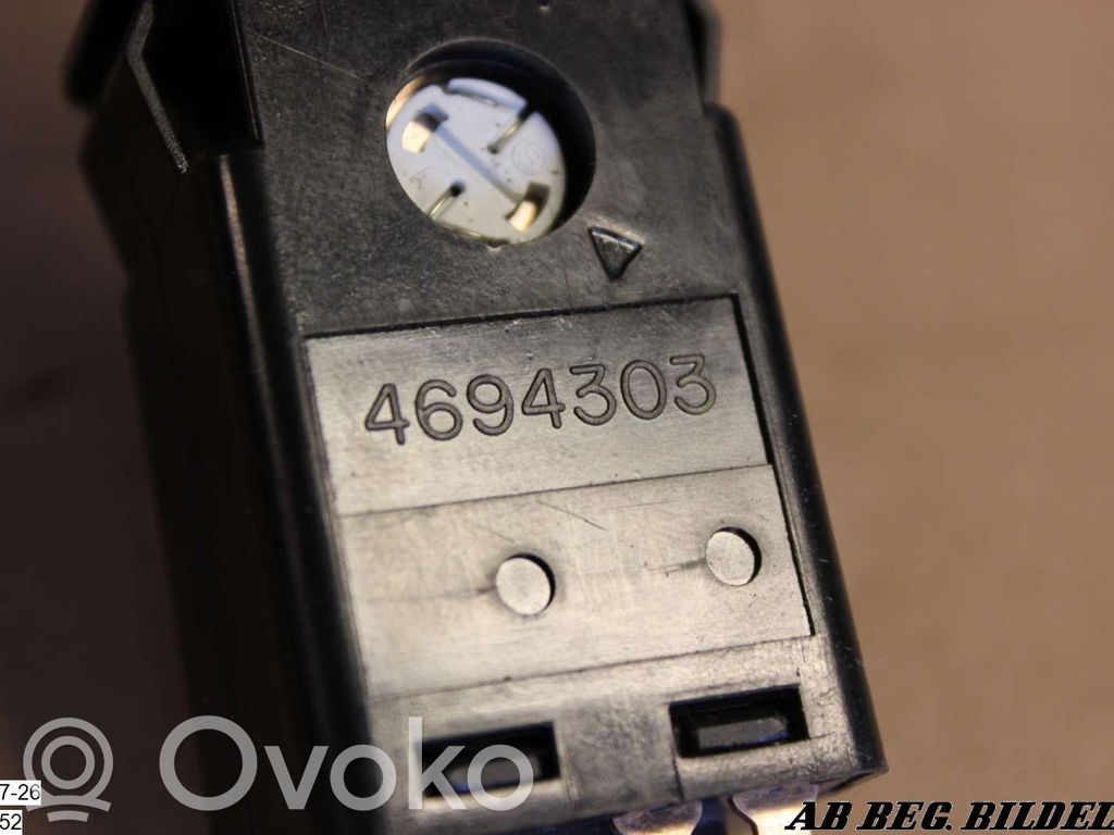 ESP (stability program) switch   4694303,4694303