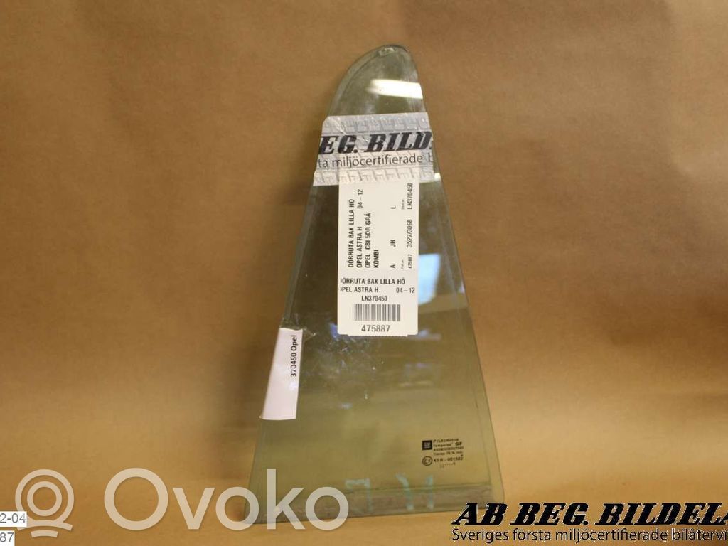 Opel Astra H Ventanilla de ventilación de la puerta trasera 