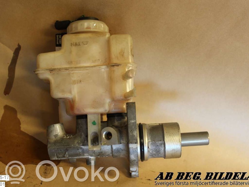 Master brake cylinder