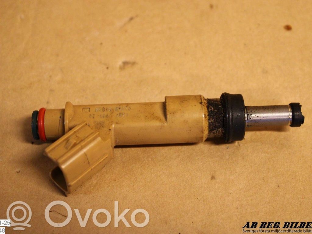 Toyota Auris E180 Inyector de combustible 