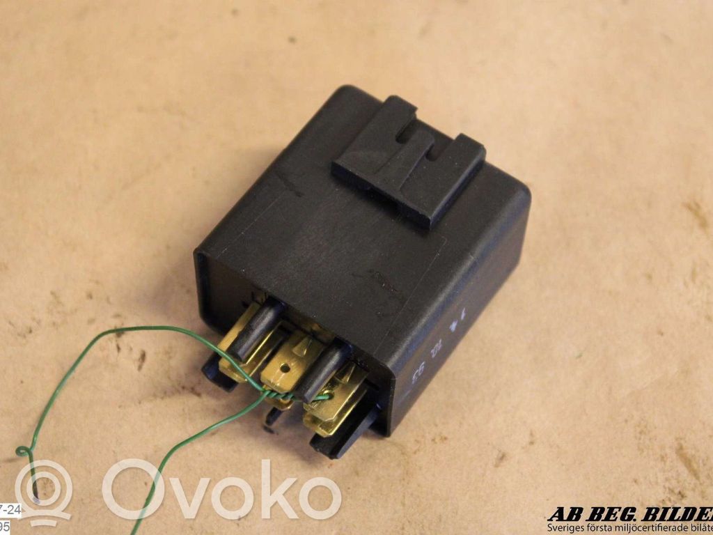 Volvo 940 Window wiper relay 