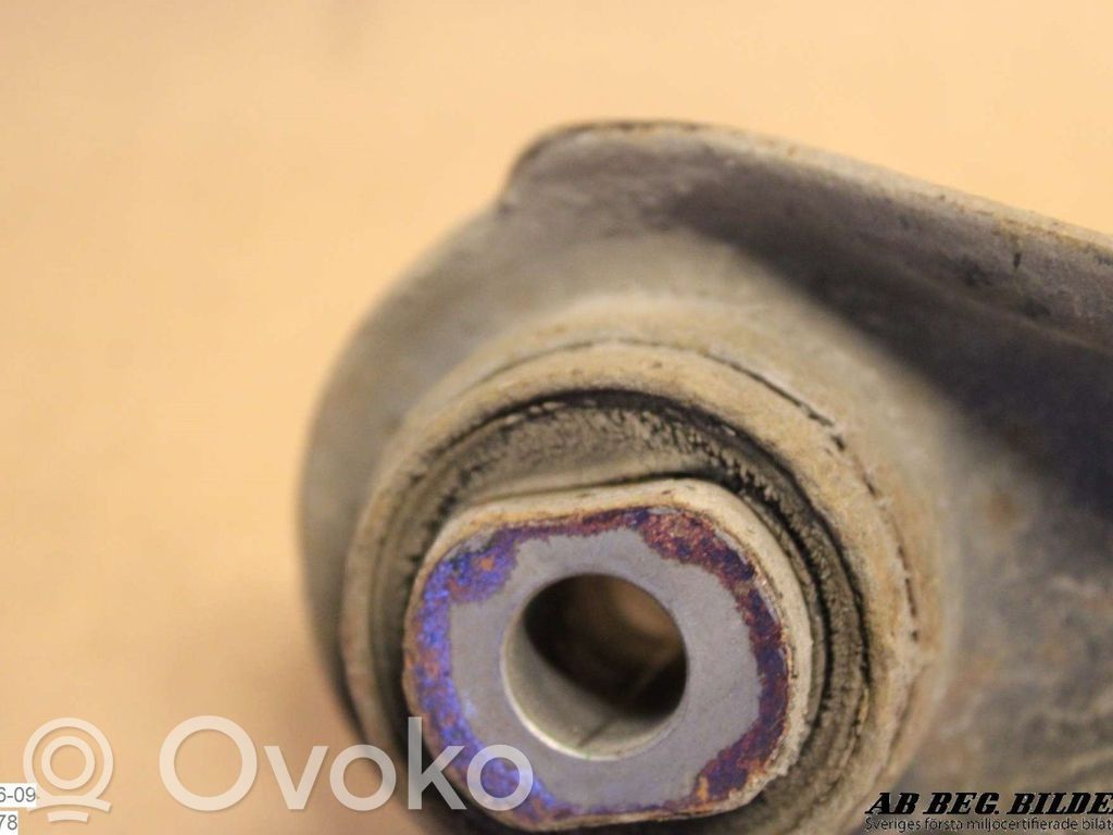 Subaru Legacy Querlenker hinten 