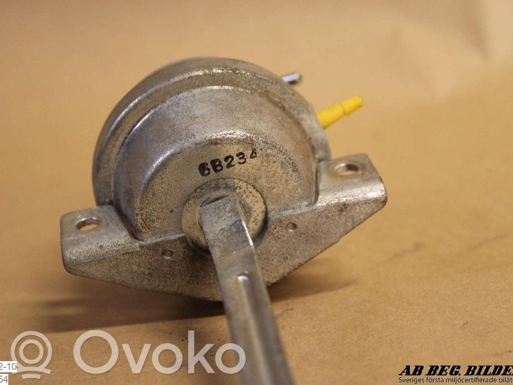 Vacuum valve