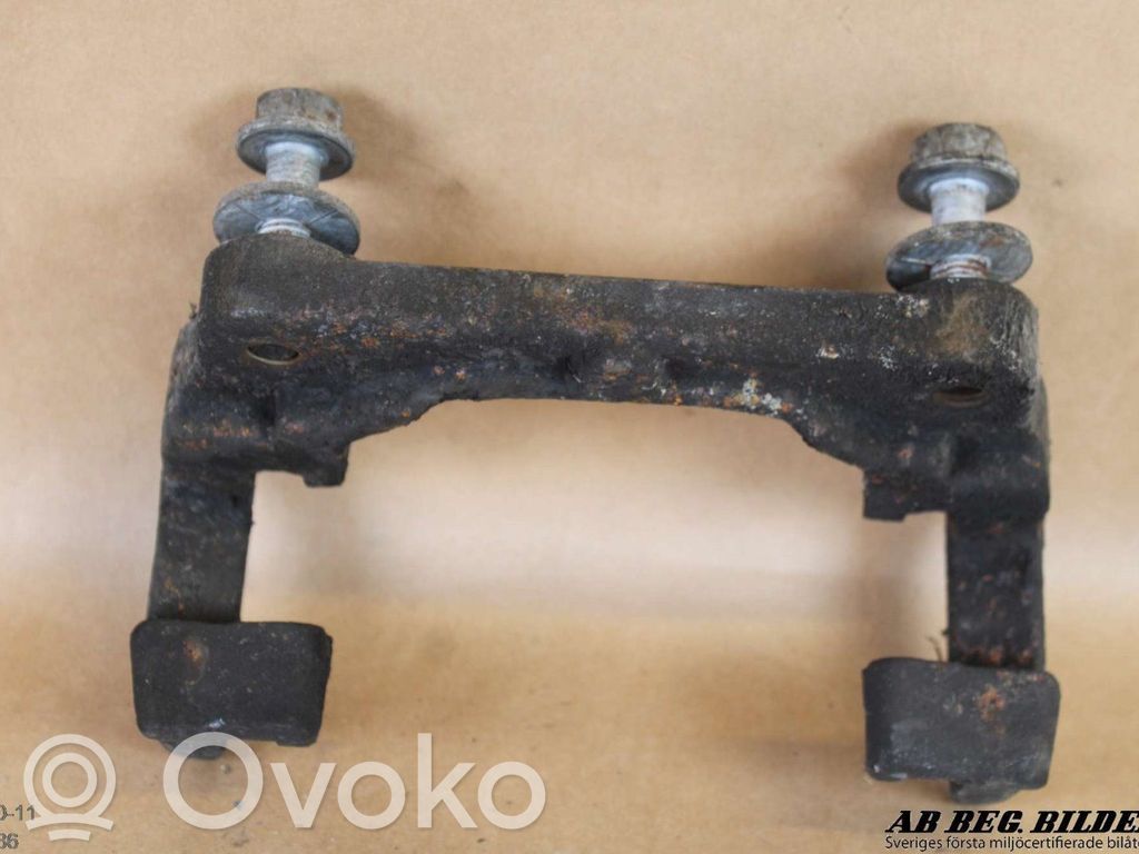 BMW 5 E60 E61 Front Brake Caliper Pad/Carrier 