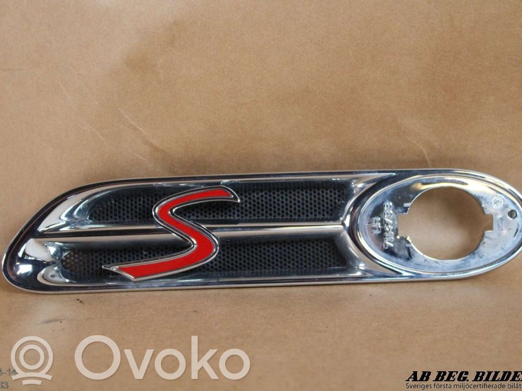 Front arch trim   7114733