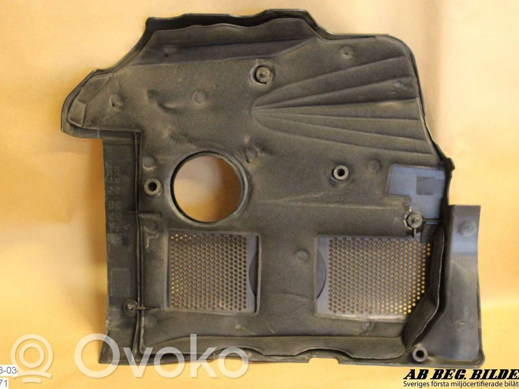 Volkswagen PASSAT B5 Capac protecție motor 