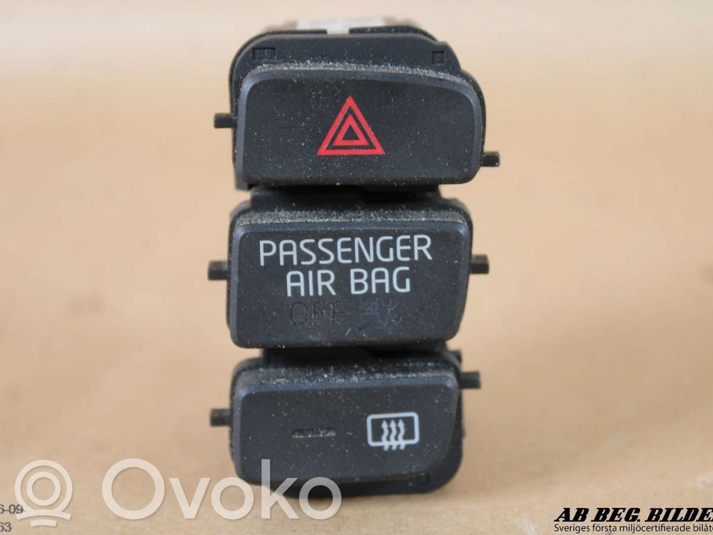 Botón interruptor de luz de peligro   1S0927140