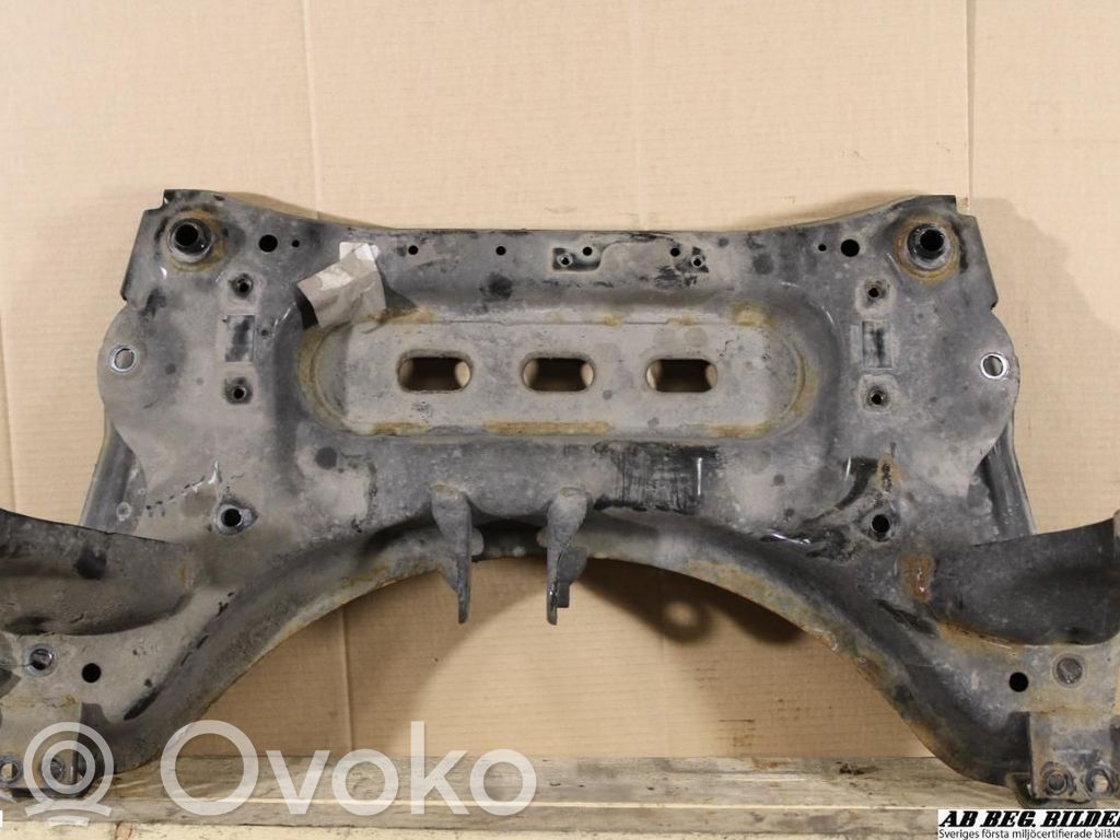 Nissan Qashqai Priekinis traversas 