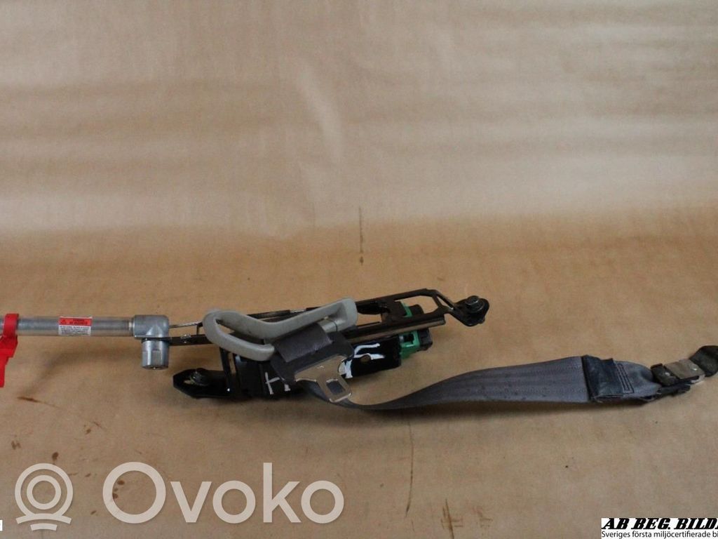 Volvo S60 Front seatbelt 