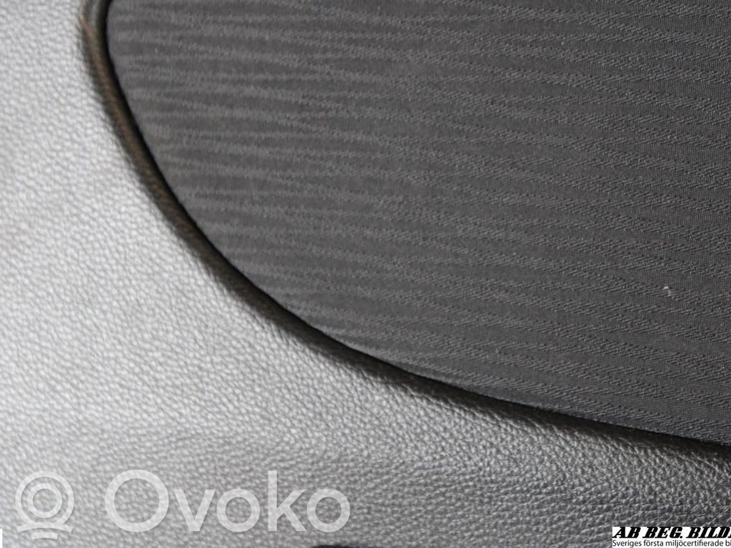 BMW 1 E81 E87 Front door card panel trim 
