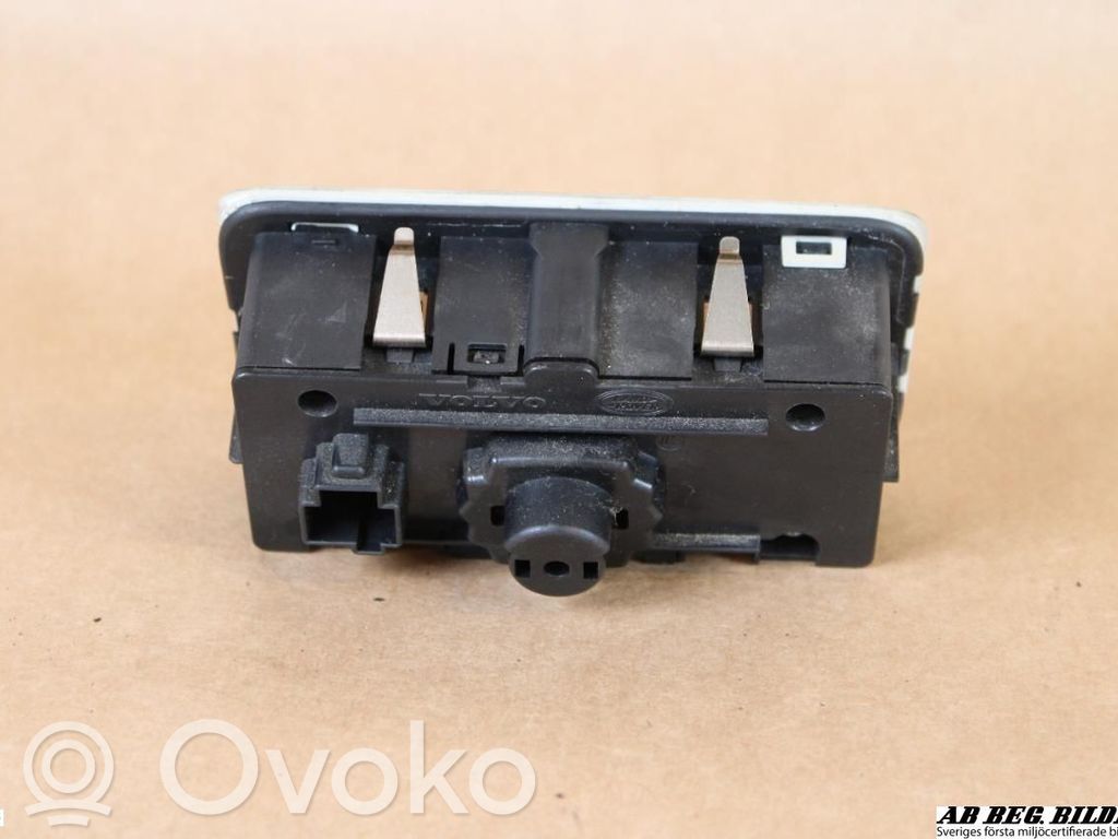 Volvo V70 Light switch 
