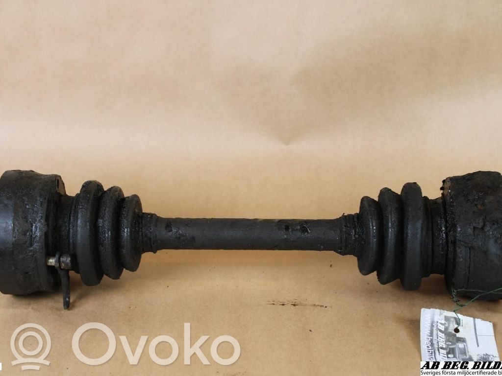 Rear driveshaft   16032