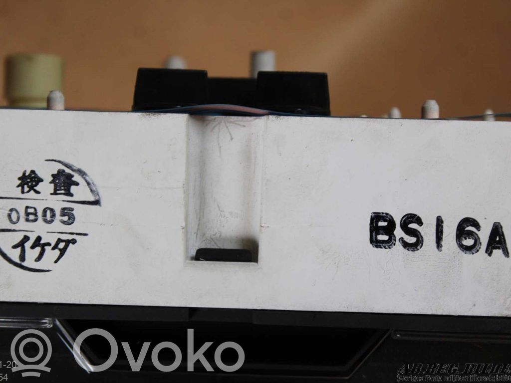 Speedometer (instrument cluster)