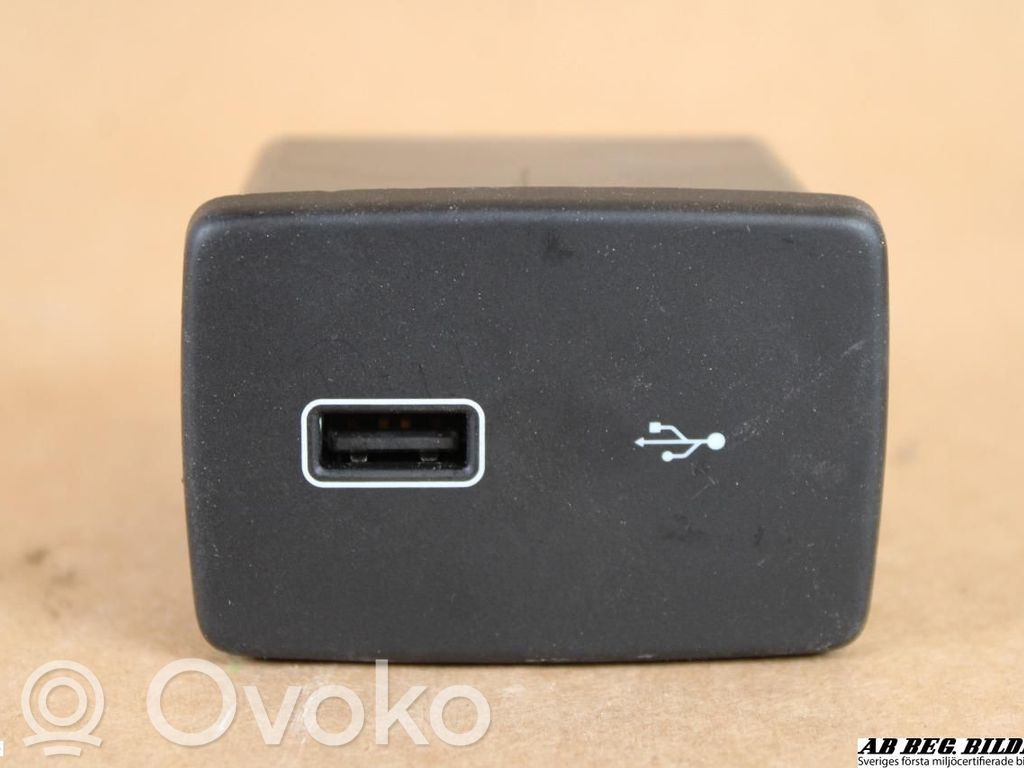 Fiat Ducato USB socket connector 