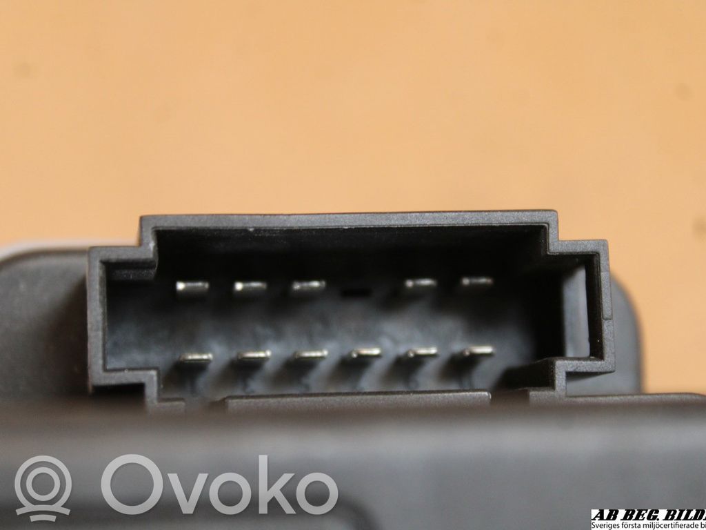 Volkswagen Golf III Pompka centralnego zamka 