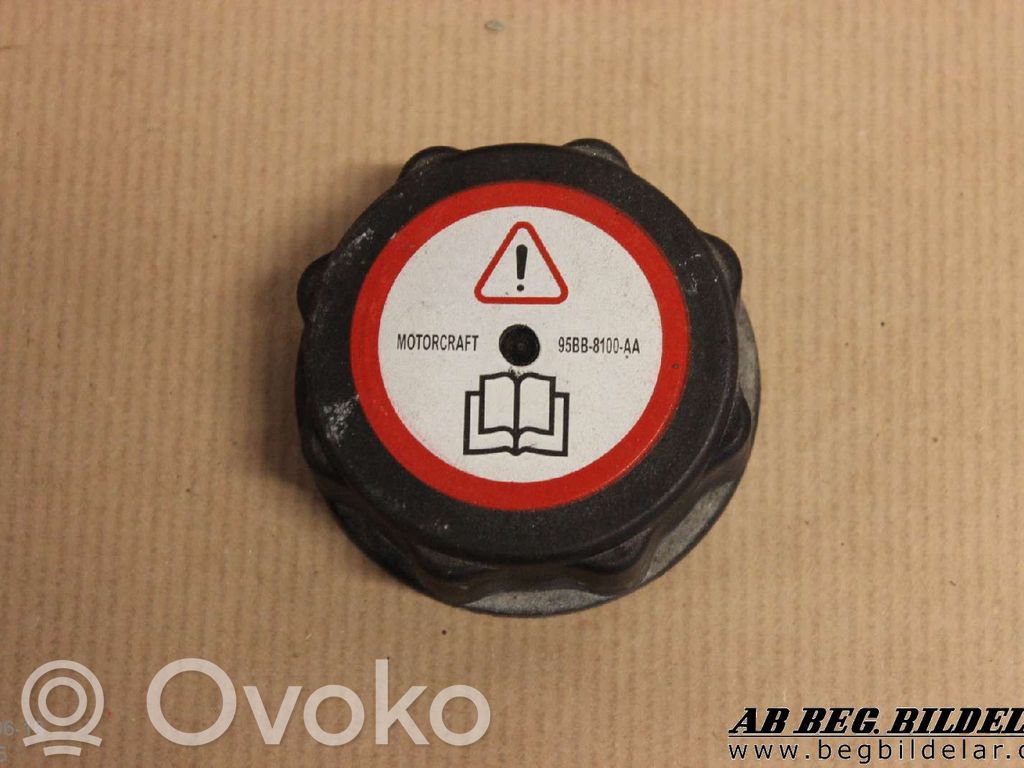 Ford Mondeo MK II Coolant expansion tank/reservoir cap 