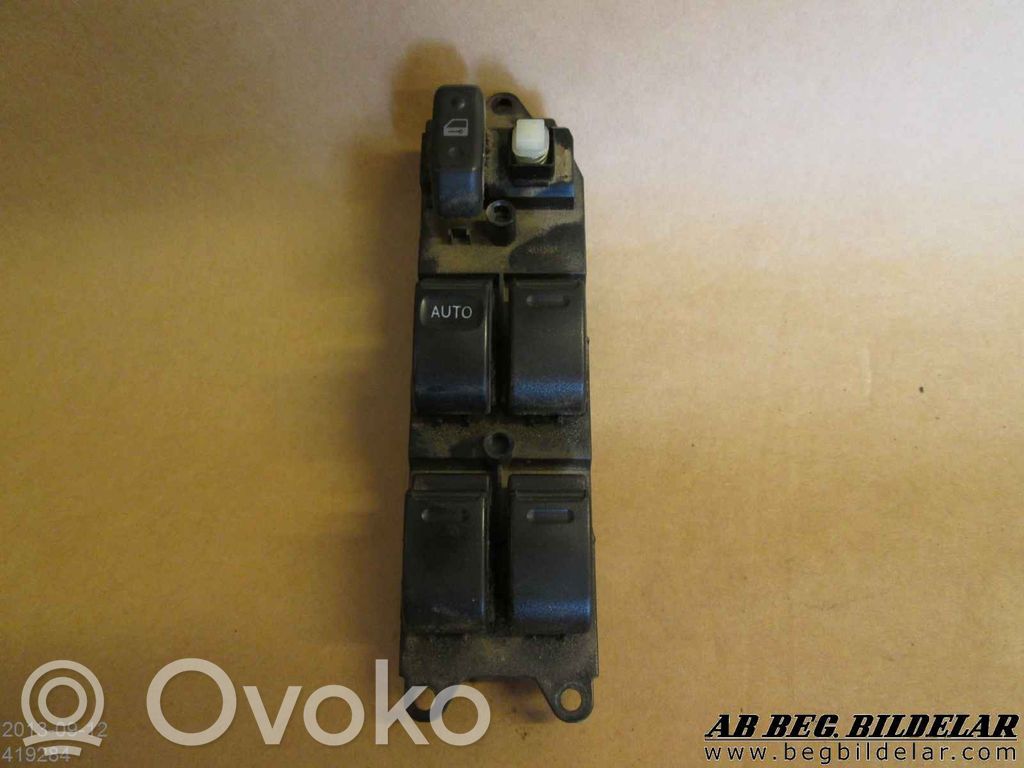 Toyota Avensis T220 Interruptor del elevalunas eléctrico