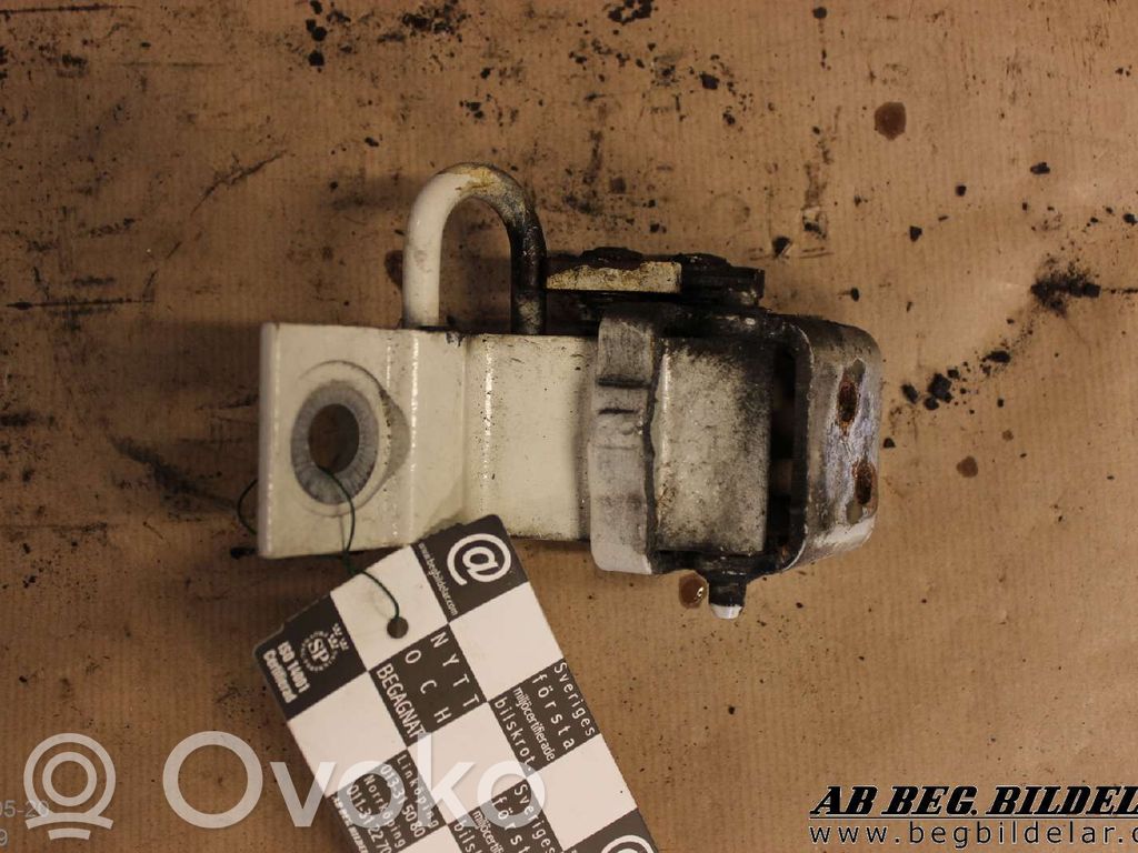 Audi 80 90 S2 B4 Charnière inférieure de porte arrière