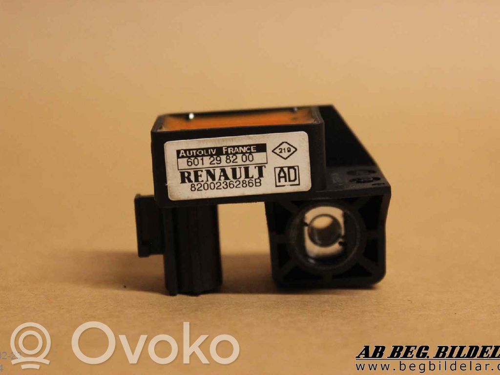 Renault Megane II Airbagsensor Crashsensor Drucksensor 