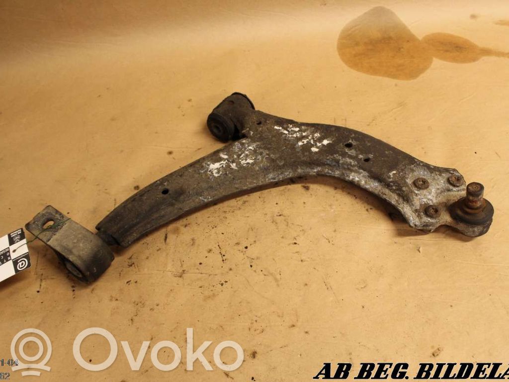 Citroen Xsara Front lower control arm/wishbone