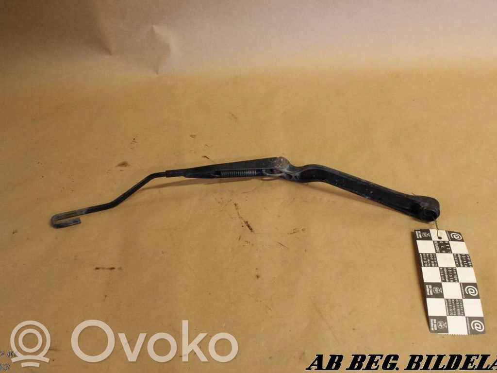 Volvo S70  V70  V70 XC Etupyyhkimen sulan varsi 