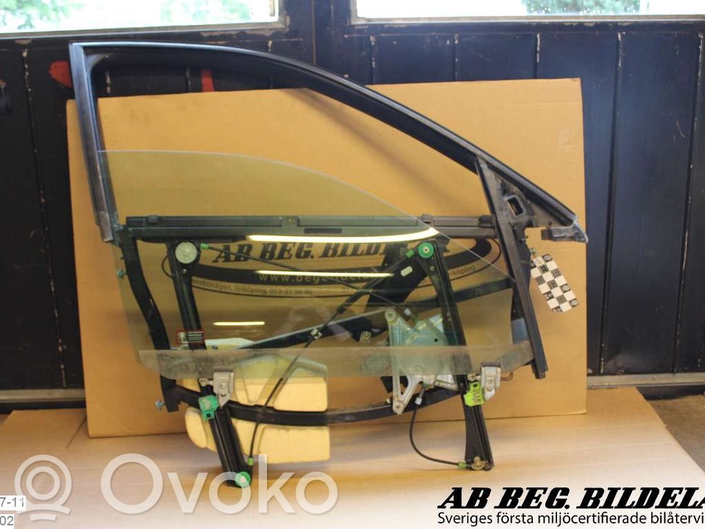 Audi A4 S4 B5 8D Etuoven ikkunan nostin moottorilla 