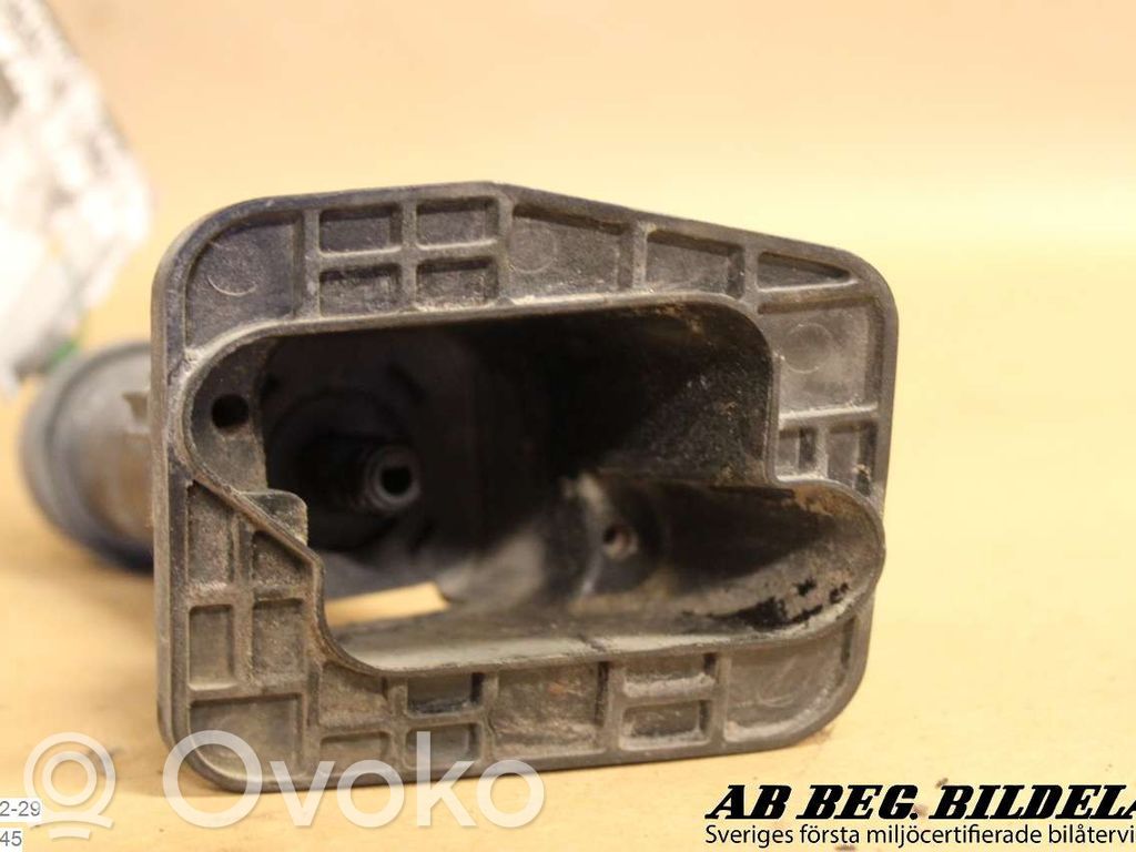 Nissan Primera Ajovalonpesimen pesusuutin 