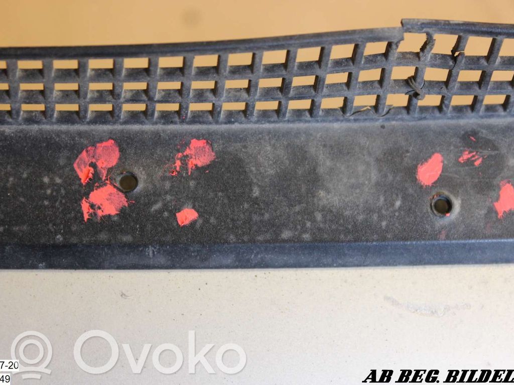 Volkswagen Bora Maskownica / Grill / Atrapa górna chłodnicy 