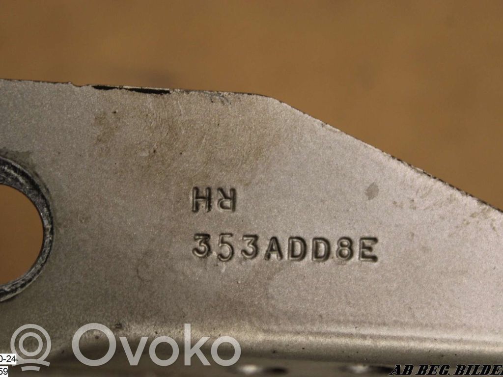 Volvo V70 Konepellin saranat 