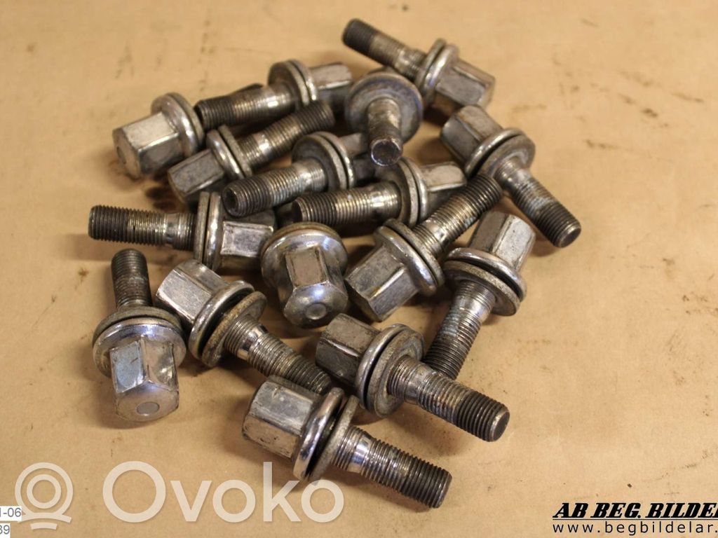 Opel Corsa C Mutterit/pultit 
