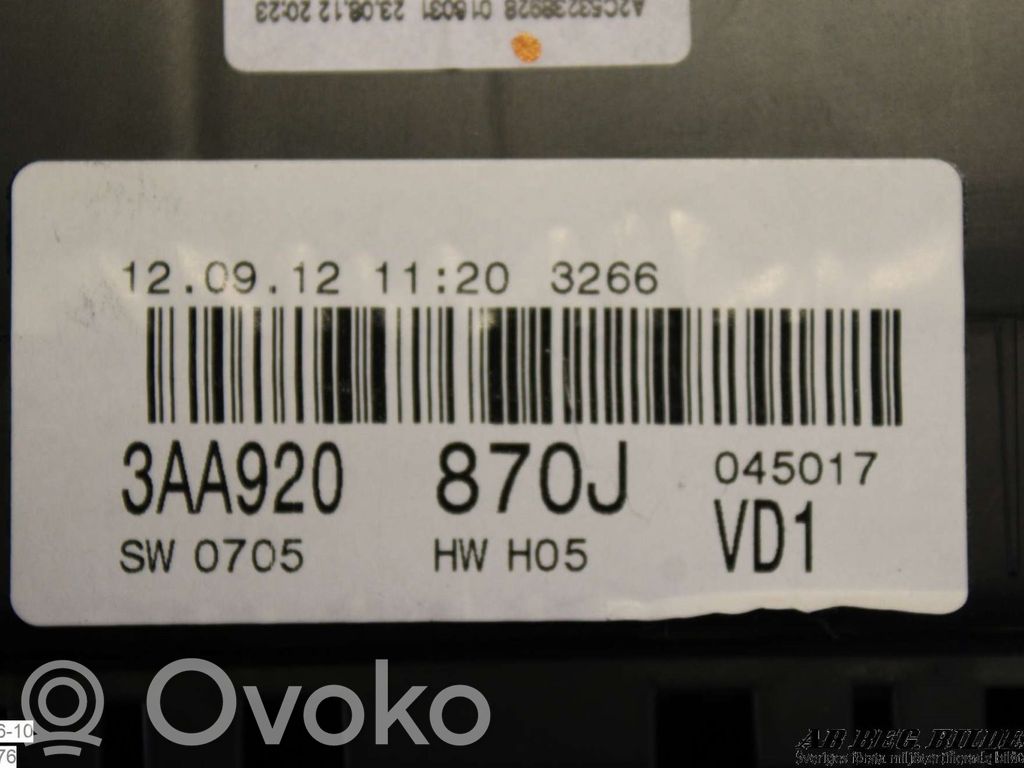 Volkswagen PASSAT B7 Tachimetro (quadro strumenti) 