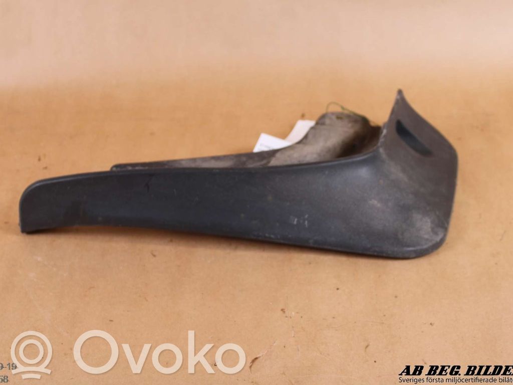 Ford Kuga I Chlapacze przednie