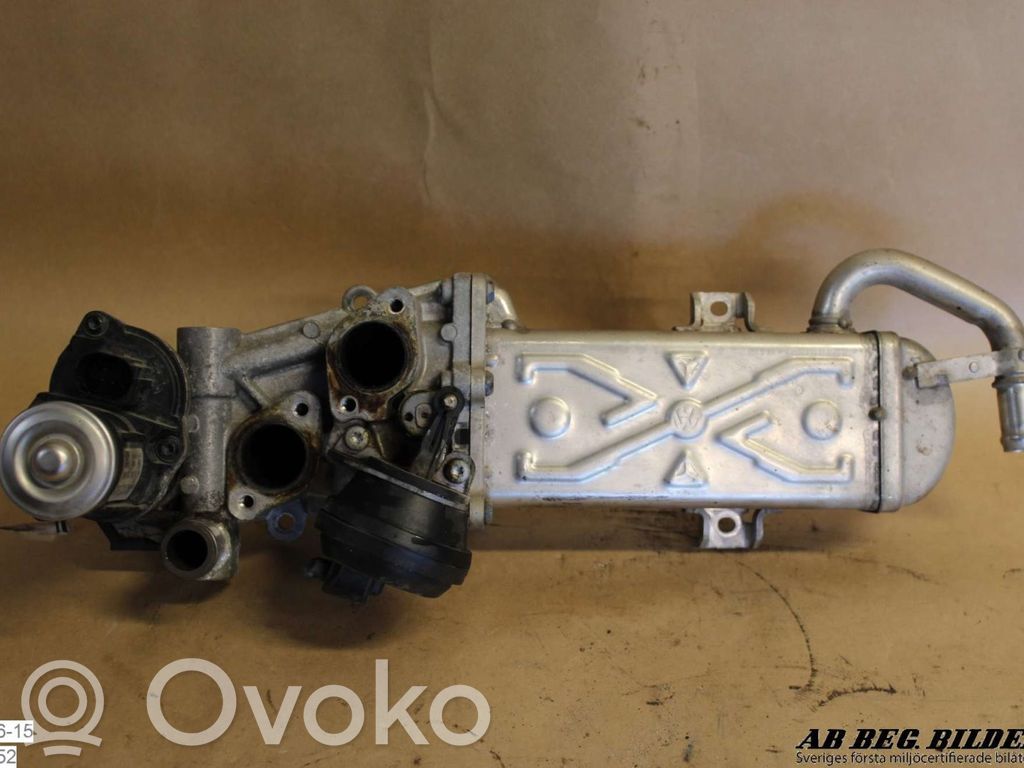 Volkswagen PASSAT B7 Răcitor supapă EGR